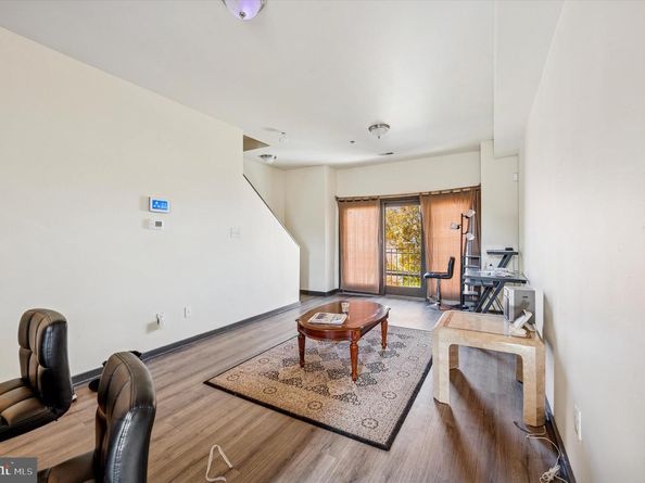 1812 W Montgomery Avenue, Philadelphia PA 19121