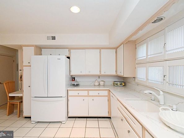 227 Barclay Circle, Cheltenham PA 19012