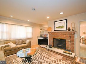 227 Barclay Circle, Cheltenham PA 19012