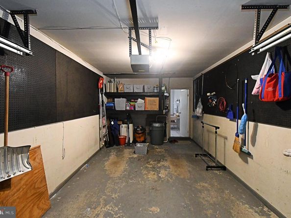 227 Barclay Circle, Cheltenham PA 19012