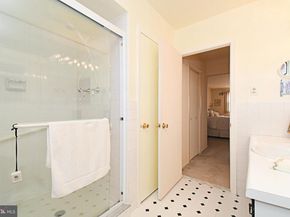 227 Barclay Circle, Cheltenham PA 19012