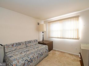 227 Barclay Circle, Cheltenham PA 19012