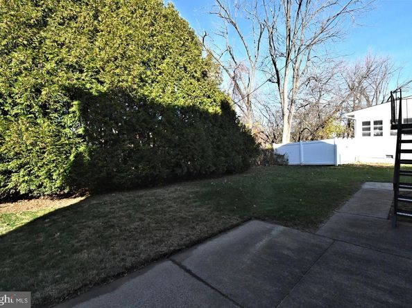 227 Barclay Circle, Cheltenham PA 19012