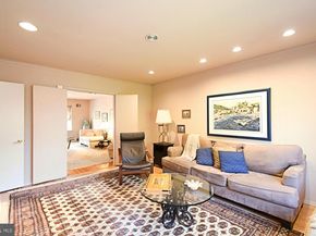 227 Barclay Circle, Cheltenham PA 19012