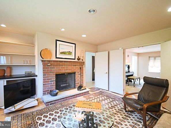 227 Barclay Circle, Cheltenham PA 19012