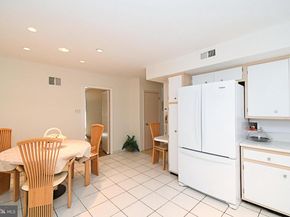 227 Barclay Circle, Cheltenham PA 19012