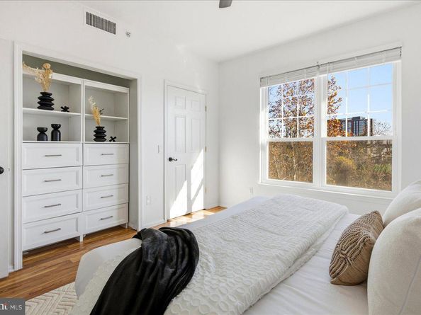 1591 Spring Gate Drive 3406, Mclean VA 22102