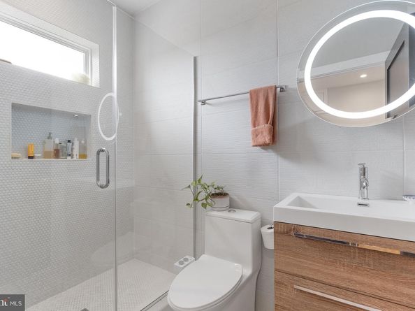 653 Irving Street NW 7, Washington DC 20010