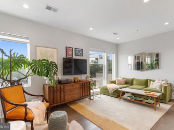 653 Irving Street NW