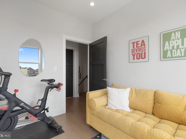 653 Irving Street NW 7, Washington DC 20010