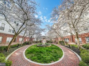 801 S Greenbrier Street 113, Arlington VA 22204