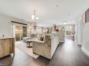 801 S Greenbrier Street 113, Arlington VA 22204