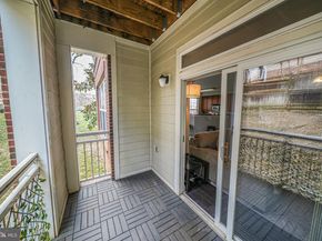 801 S Greenbrier Street 113, Arlington VA 22204