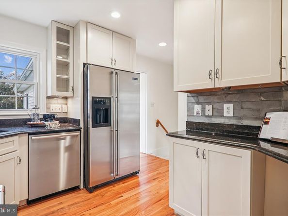 941 N Mckinley Road, Arlington VA 22205