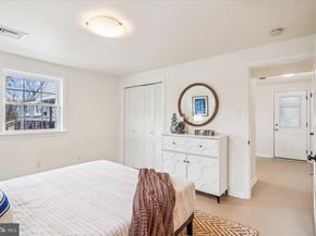 941 N Mckinley Road, Arlington VA 22205