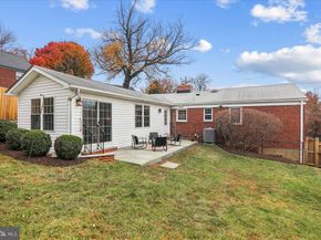 941 N Mckinley Road, Arlington VA 22205