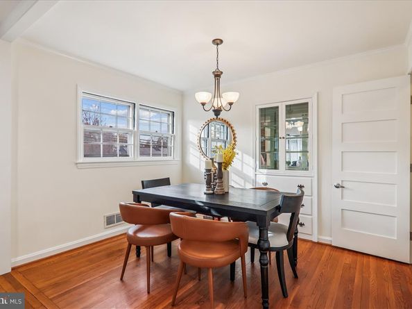 941 N Mckinley Road, Arlington VA 22205