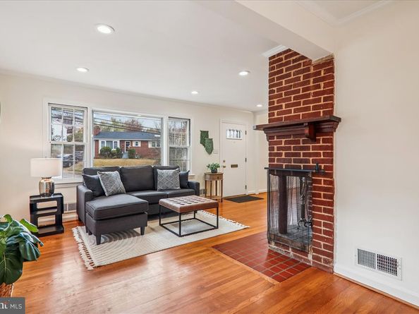 941 N Mckinley Road, Arlington VA 22205