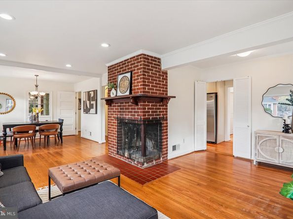 941 N Mckinley Road, Arlington VA 22205