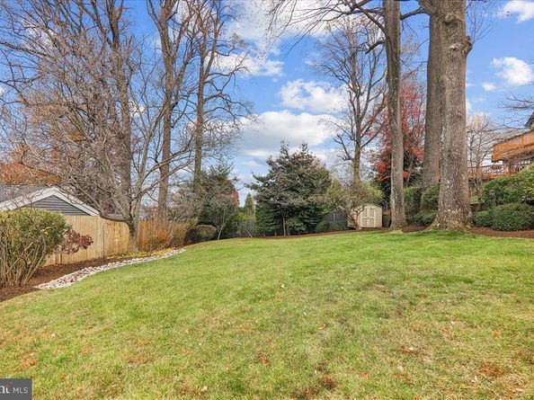 941 N Mckinley Road, Arlington VA 22205