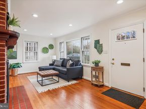 941 N Mckinley Road, Arlington VA 22205