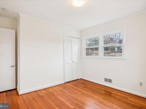 941 N Mckinley Road, Arlington VA 22205