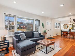 941 N Mckinley Road, Arlington VA 22205