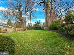 941 N Mckinley Road, Arlington VA 22205