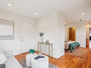 941 N Mckinley Road, Arlington VA 22205