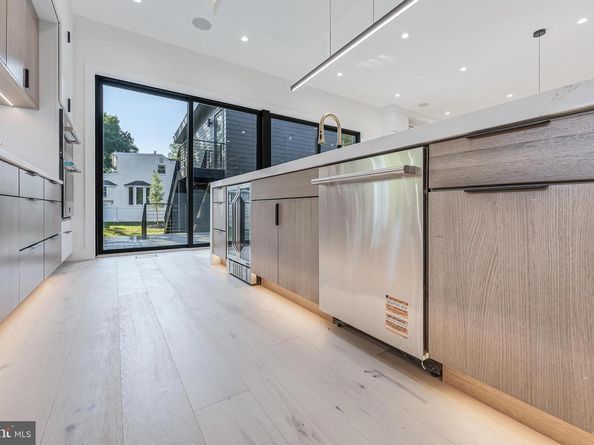 3215 Cofer Road, Falls Church VA 22042