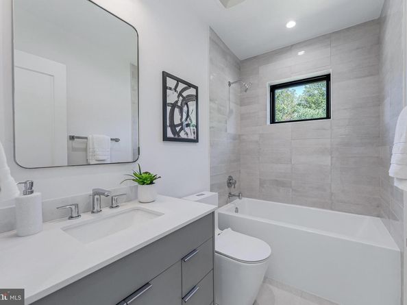 3215 Cofer Road, Falls Church VA 22042