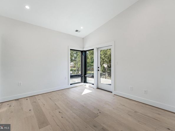 3215 Cofer Road, Falls Church VA 22042