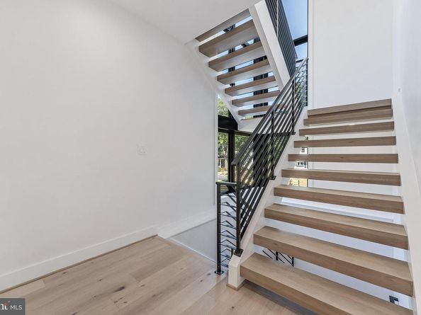 3215 Cofer Road, Falls Church VA 22042