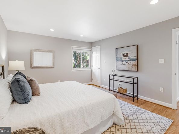 8309 Lilly Stone Drive, Bethesda MD 20817