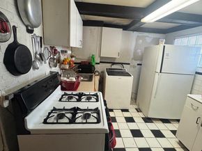 921 W Silver Street, Philadelphia PA 19133