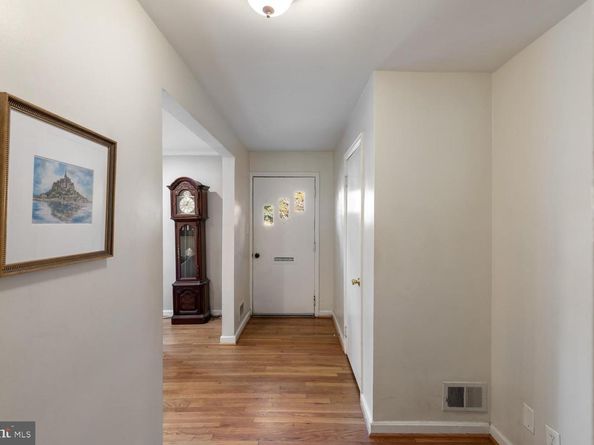 1104 Tuckahoe Lane, Alexandria VA 22302