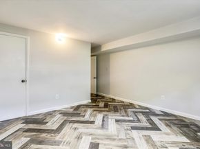 5511 Huntington Parkway, Bethesda MD 20814