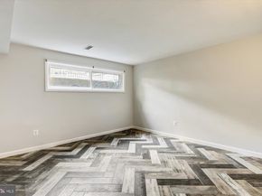 5511 Huntington Parkway, Bethesda MD 20814