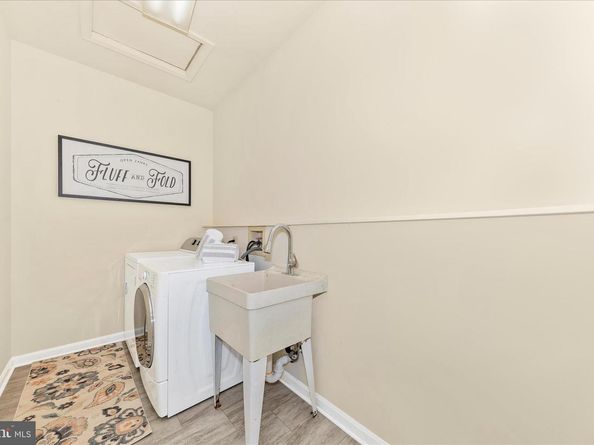 10120 Snowhill, Potomac MD 20854