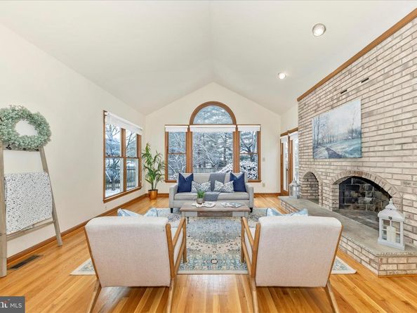 10120 Snowhill, Potomac MD 20854