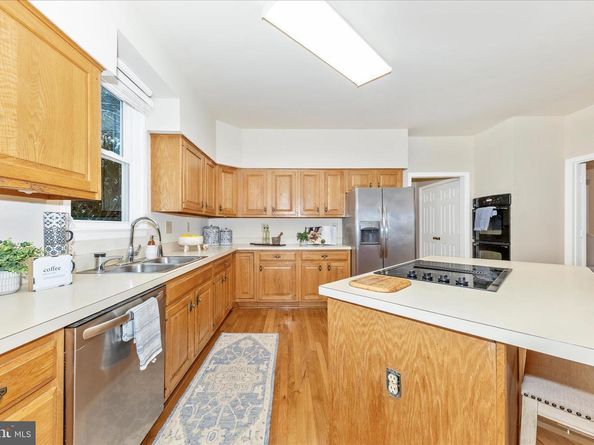 10120 Snowhill, Potomac MD 20854