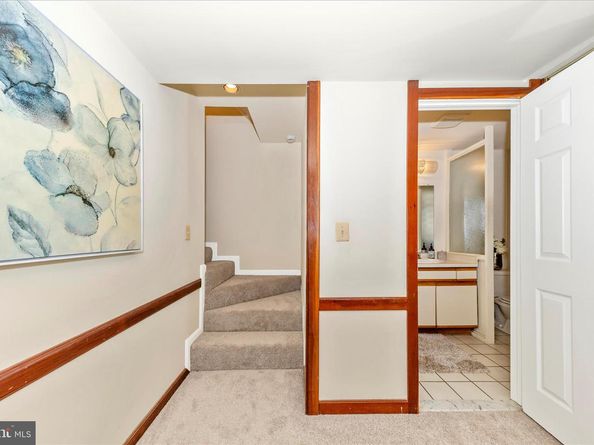 10120 Snowhill, Potomac MD 20854