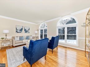 10120 Snowhill, Potomac MD 20854