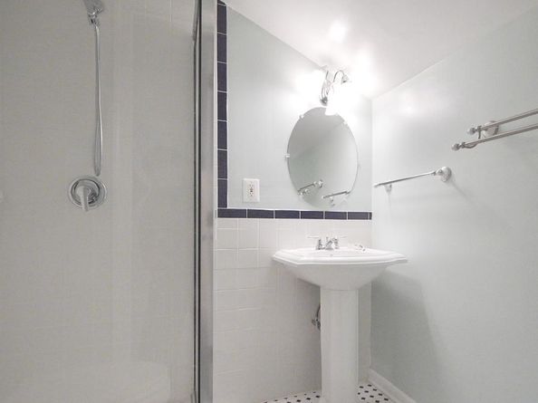 6012 Ricketts Walk, Alexandria VA 22312