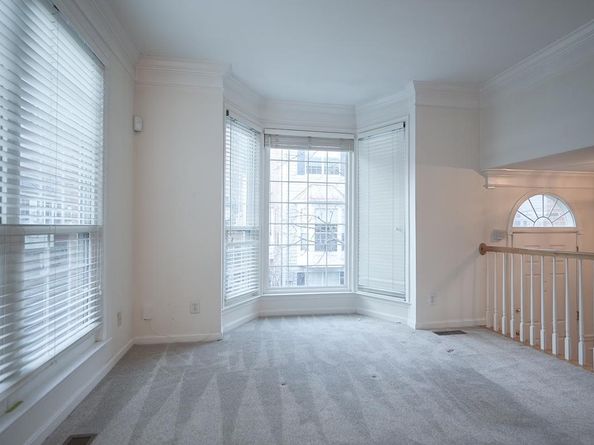 6012 Ricketts Walk, Alexandria VA 22312