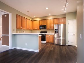 6012 Ricketts Walk, Alexandria VA 22312