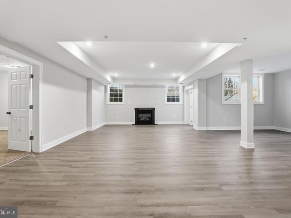 7931 Lakenheath Way, Potomac MD 20854