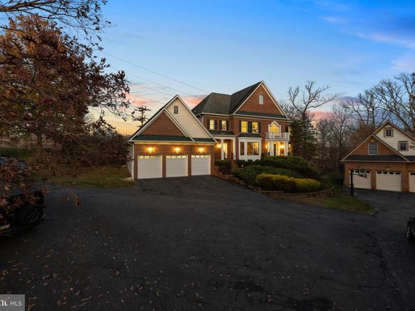 7931 Lakenheath Way, Potomac MD 20854