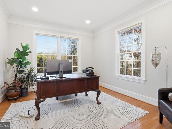 7931 Lakenheath Way, Potomac MD 20854