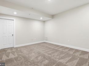 7931 Lakenheath Way, Potomac MD 20854